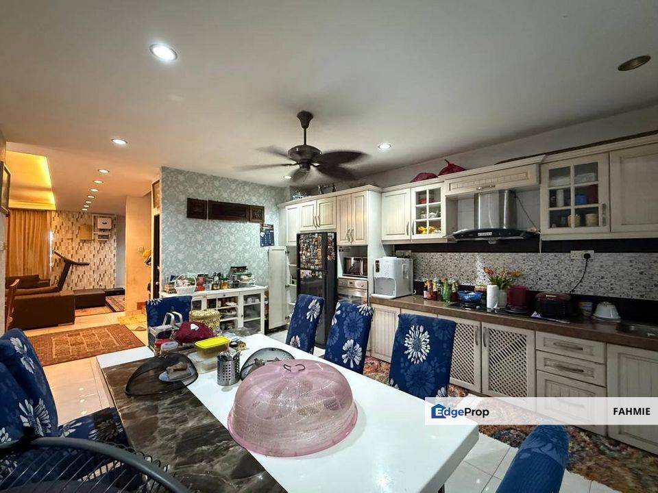 Fully renovated. Freehold. Aman Perdana. Klang. , Selangor, Klang