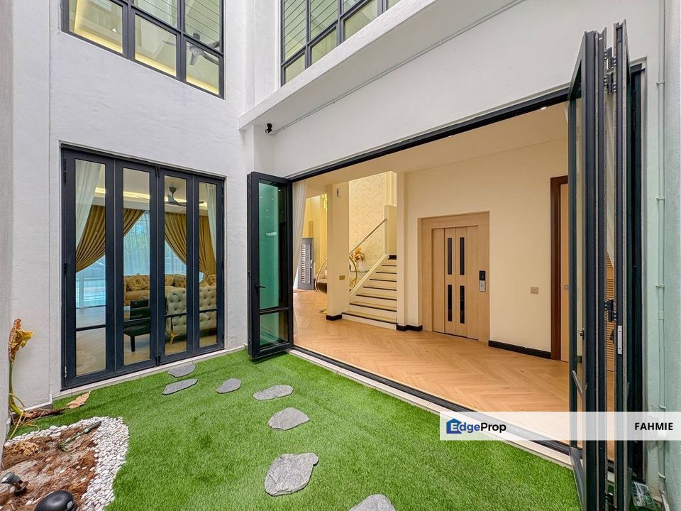 Fully renovated. Not facing other house. Freehold. Anggun Kirana. Setia Alam. , Selangor, Setia Alam/Alam Nusantara