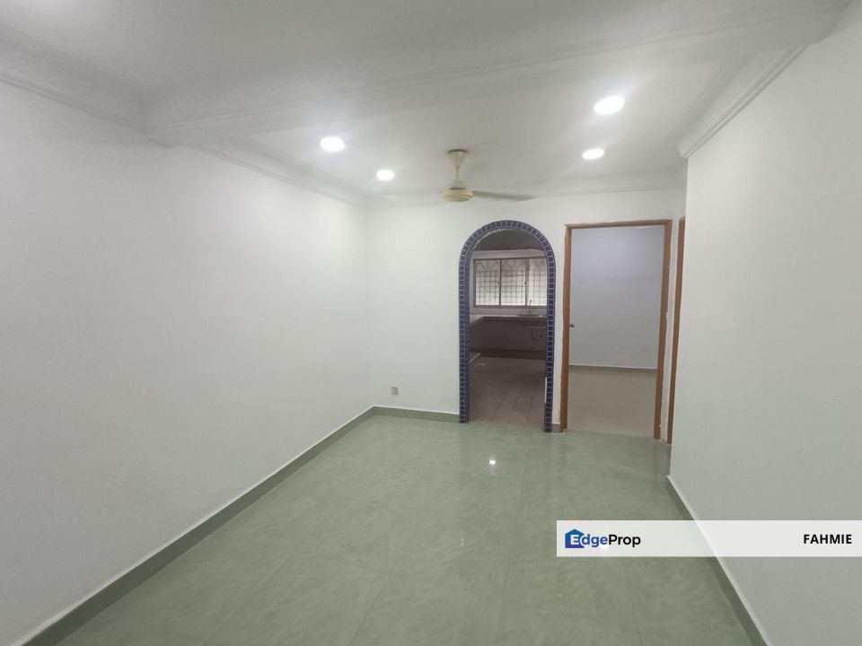 Non bumi lot. Taman Medan. Petaling Jaya. , Selangor, Petaling Jaya