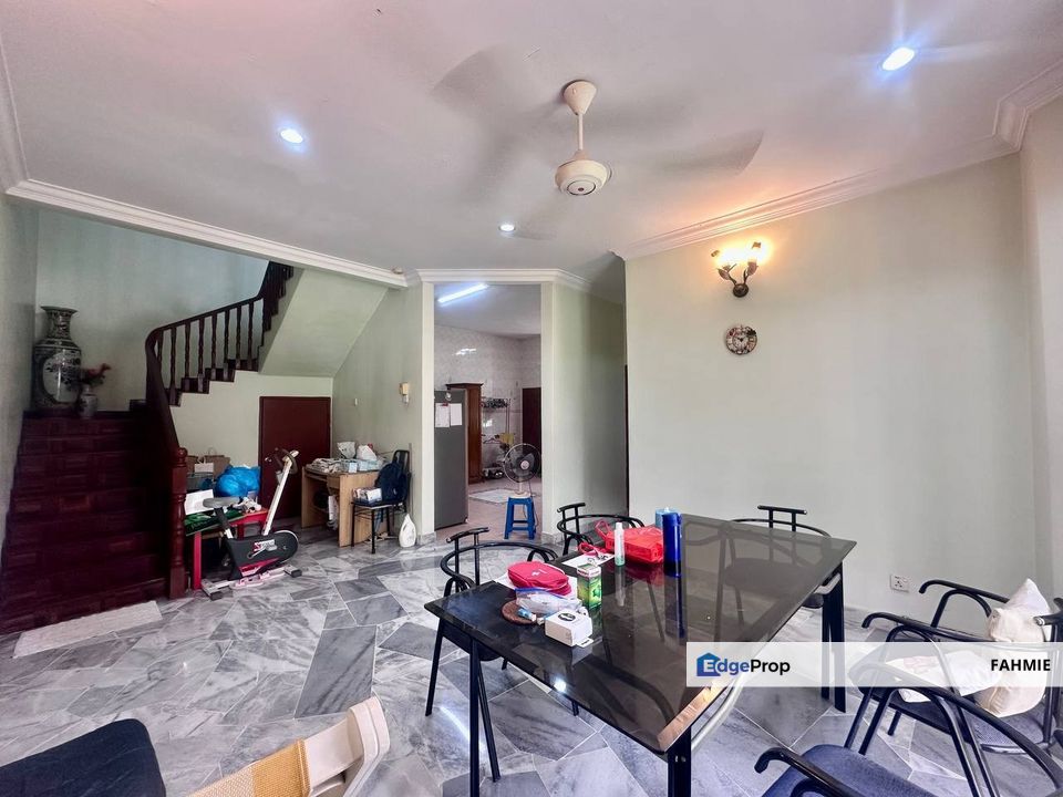 Not facing other house. Non bumi lot. Taman Uda Jaya. Ampang. , Selangor, Ampang