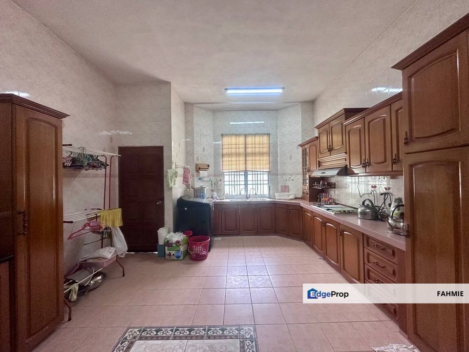 Not facing other house. Non bumi lot. Taman Uda Jaya. Ampang. , Selangor, Ampang