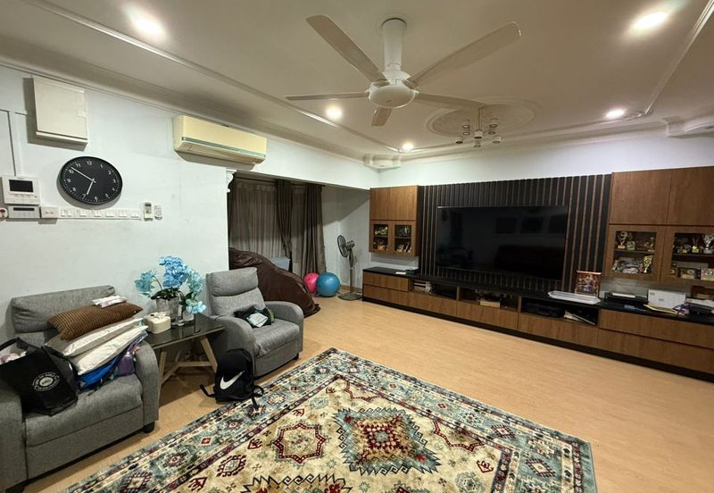 Seksyen 11, Kota Damansara