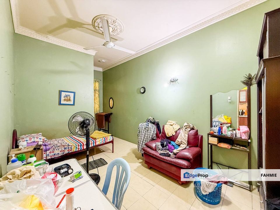 Fully renovated. Non bumi lot. Bandar Nusaputra. Presint 1. Puchong. , Selangor, Puchong South