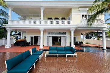 Avillion Admiral Cove