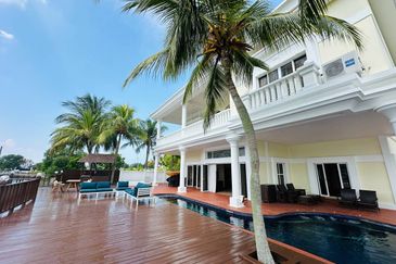 Avillion Admiral Cove