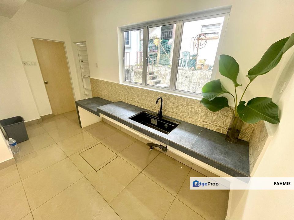 Fully refurbished. Freehold. Seksyen 3. Bandar Mahkota Cheras. Cheras. , Selangor, Cheras