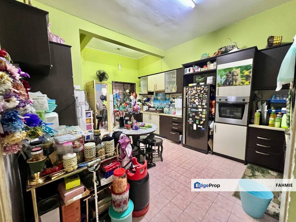 Tak mengadap rumah lain. Saiz besar 24x75. Jalan Platinum. Seksyen 7. Shah Alam. , Selangor, Shah Alam