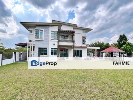 Huge land area. Corner lot. Not facing other house. Freehold. TTDI Grove. Kajang. , Selangor, Kajang