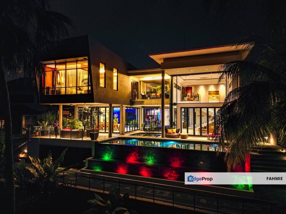 Tastefully renovated. Non bumi lot. Monterez Golf & Country Club. Shah Alam. , Selangor, Shah Alam