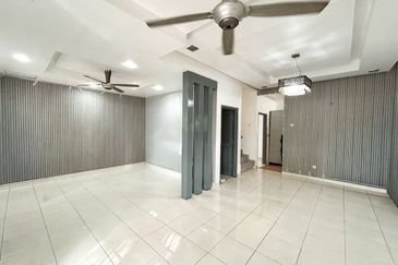 Bandar Tun Hussein Onn