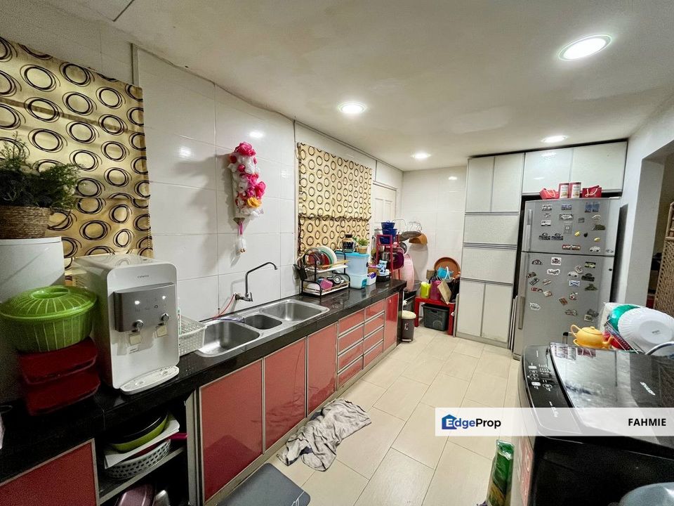 Fully renovated. Freehold. Taman Gombak Ria. Gombak. , Selangor, Gombak