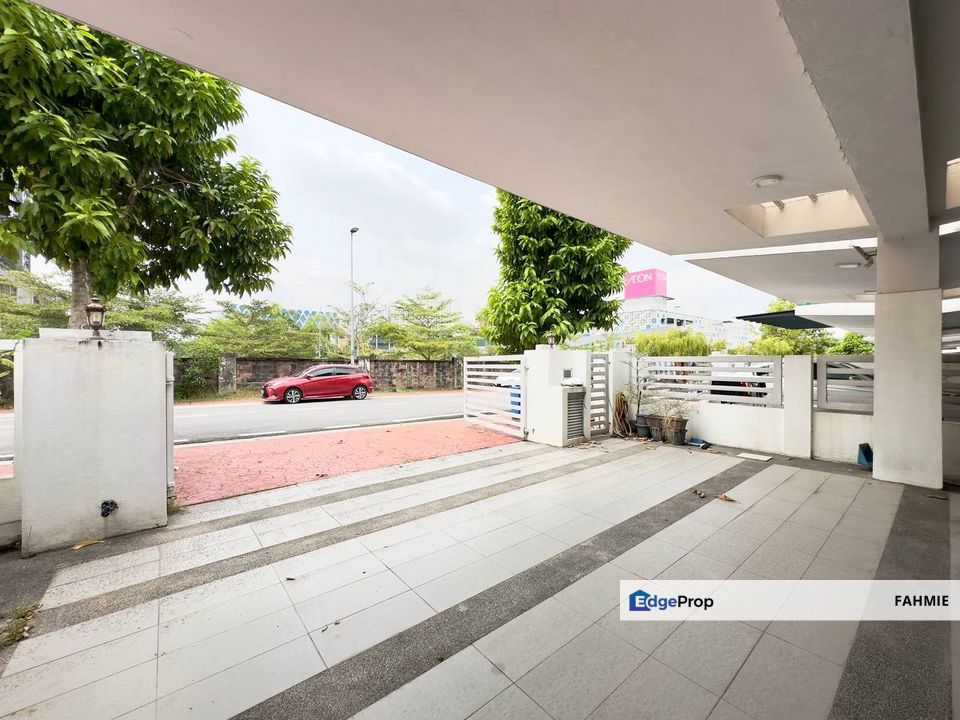 Not facing other house. Non bumi lot. Marbella. D'Kayangan. Shah Alam. , Selangor, Shah Alam