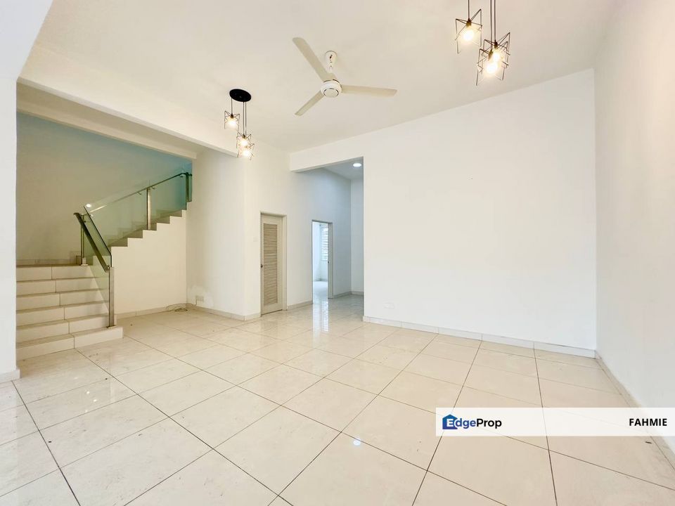 Not facing other house. Non bumi lot. Marbella. D'Kayangan. Shah Alam. , Selangor, Shah Alam