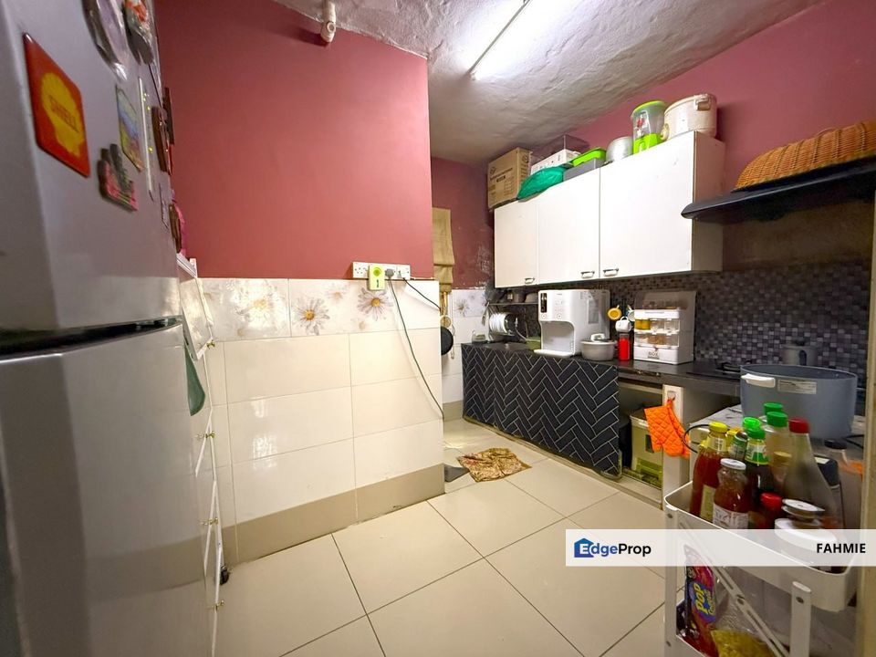 Freehold. Level 1. Desaku Condominium. Taman Melawati. , Kuala Lumpur, Taman Melawati