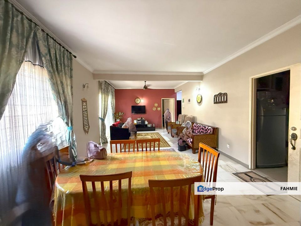 Freehold. Level 1. Desaku Condominium. Taman Melawati. , Kuala Lumpur, Taman Melawati