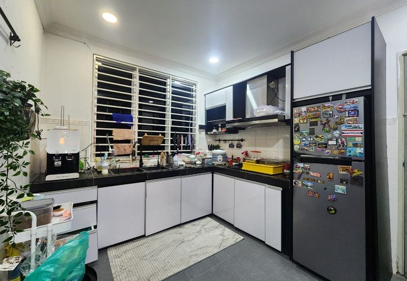 Persiaran Puncak Alam 1 