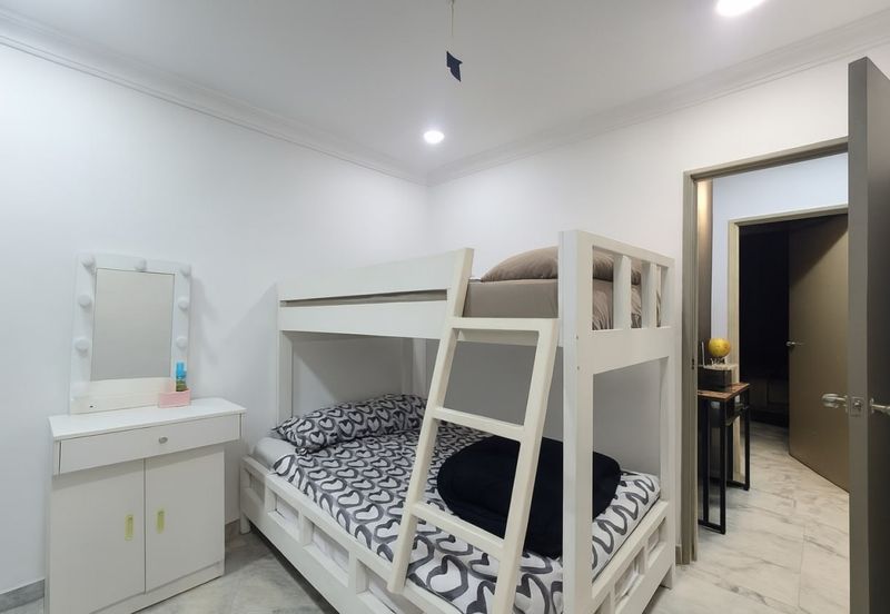 Persiaran Puncak Alam 1 