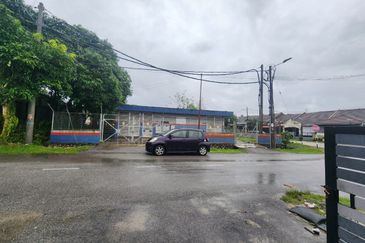 Persiaran Puncak Alam 1 