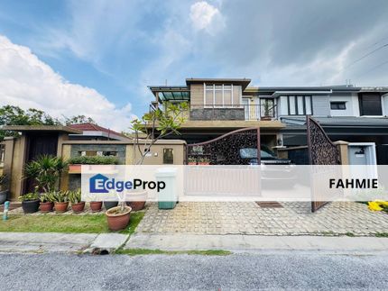 Fully renovated. End lot. Alam Sanctuary. Seri Kembangan. , Selangor, Puchong South