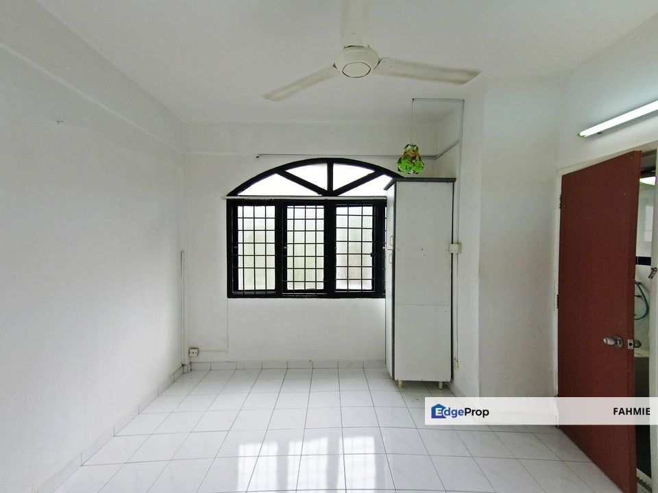 Non bumi lot. Tudor Court. Ampang. , Selangor, Ampang