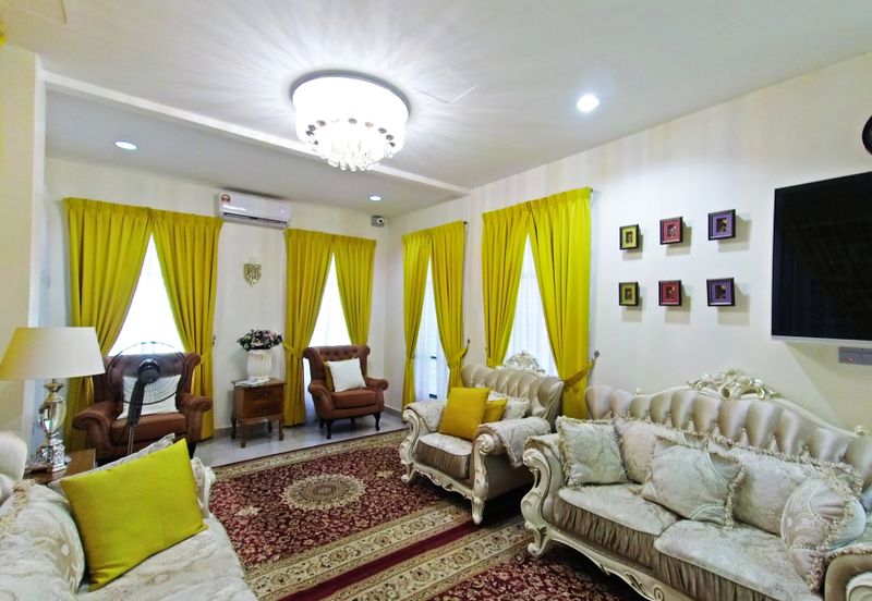 Puncak Pinggiran Putra