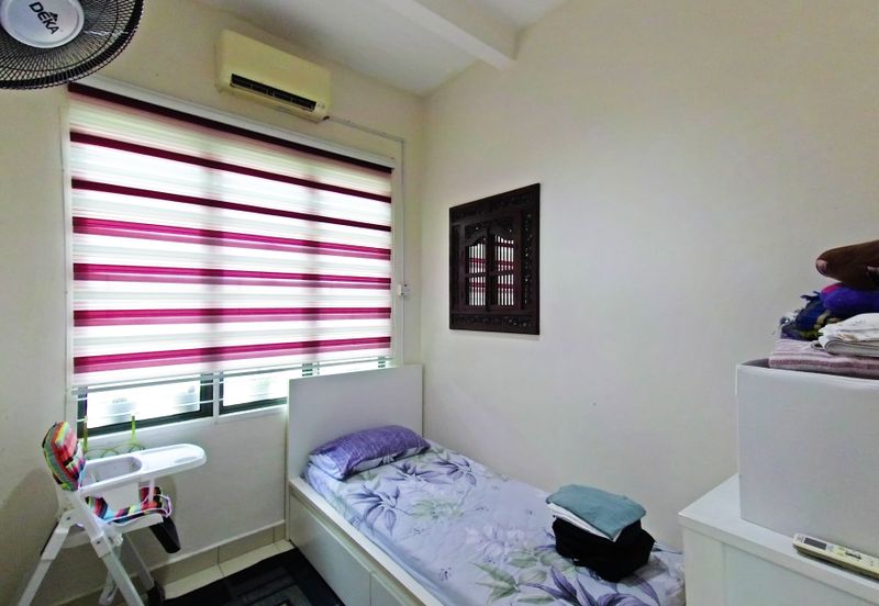 Puncak Pinggiran Putra