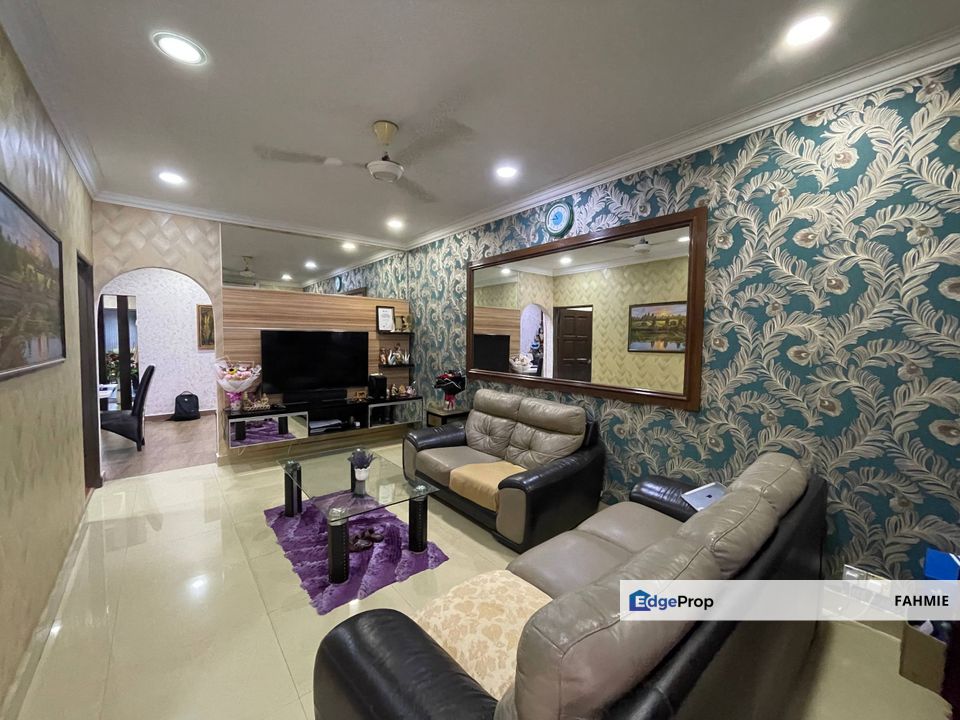 Fully renovated. Non bumi lot. Seksyen 2. Shah Alam. , Selangor, Shah Alam