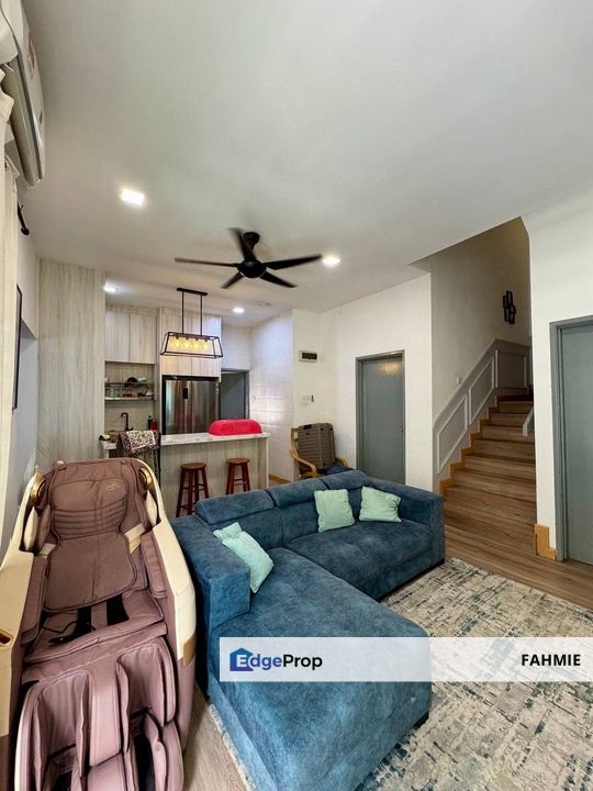 Corner lot. Fully renovated. Taman Ukay Perdana. Ampang. , Selangor, Ampang