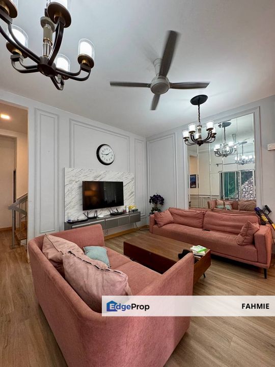 Corner lot. Fully renovated. Taman Ukay Perdana. Ampang. , Selangor, Ampang