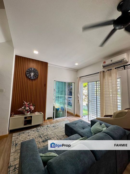 Corner lot. Fully renovated. Taman Ukay Perdana. Ampang. , Selangor, Ampang