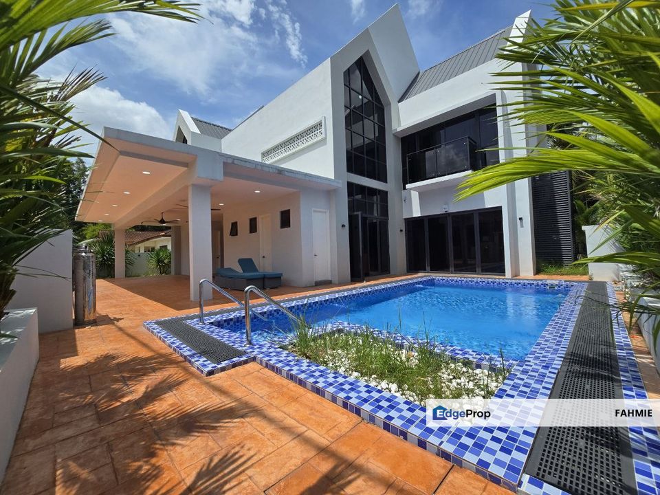 Private pool. Fully furnished. Taman Tasik Utama. Hang Tuah Jaya. Ayer Keroh. , Melaka, Ayer Keroh