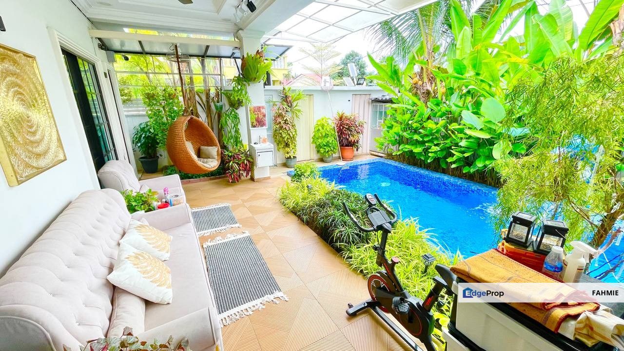 Corner lot. Fully renovated. Private pool. Kampung Pandan Dalam. Ampang. , Selangor, Ampang