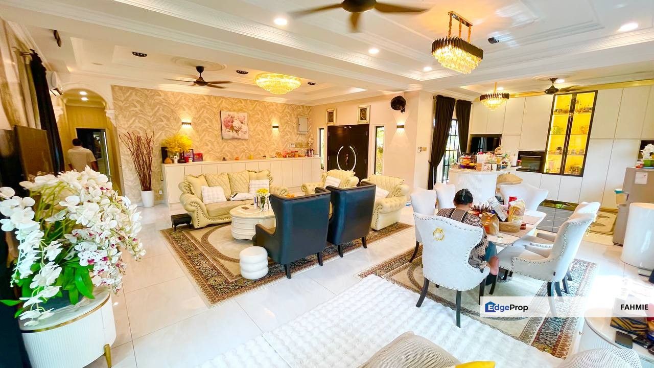 Corner lot. Fully renovated. Private pool. Kampung Pandan Dalam. Ampang. , Selangor, Ampang