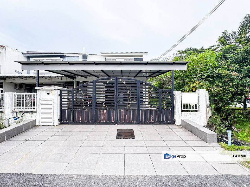 Corner lot. Taman Seri Bangi. Seksyen 8. Bandar Baru Bangi. , Selangor, Bangi