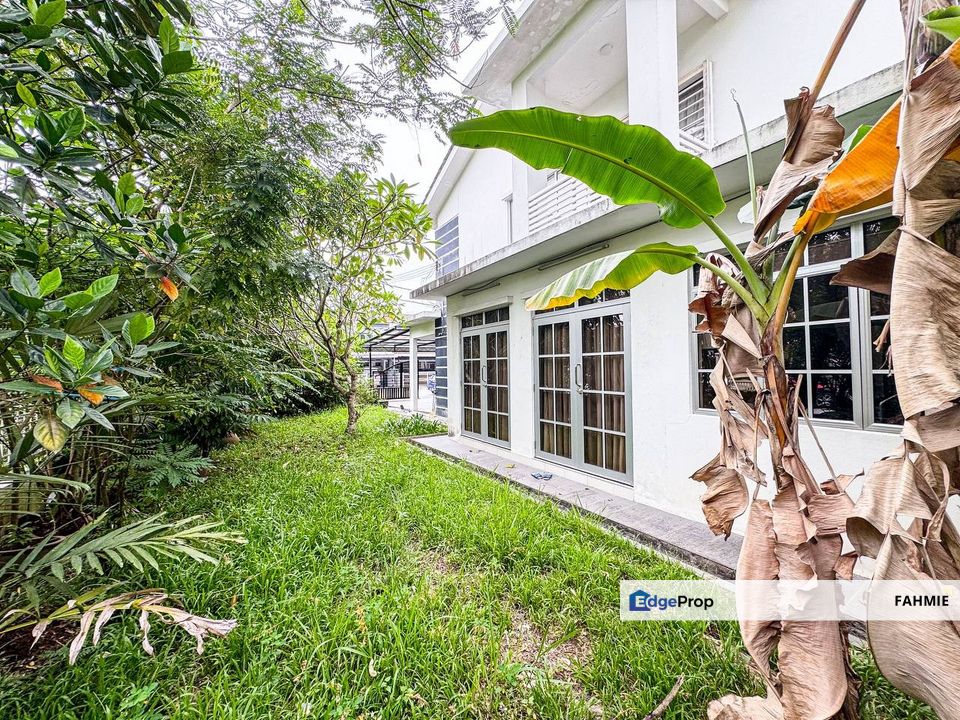 Corner lot. Taman Seri Bangi. Seksyen 8. Bandar Baru Bangi. , Selangor, Bangi