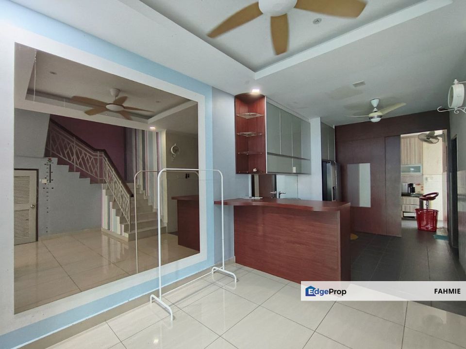 Fully renovated. Freehold. Taman Puncak Saujana. Kajang. , Selangor, Kajang