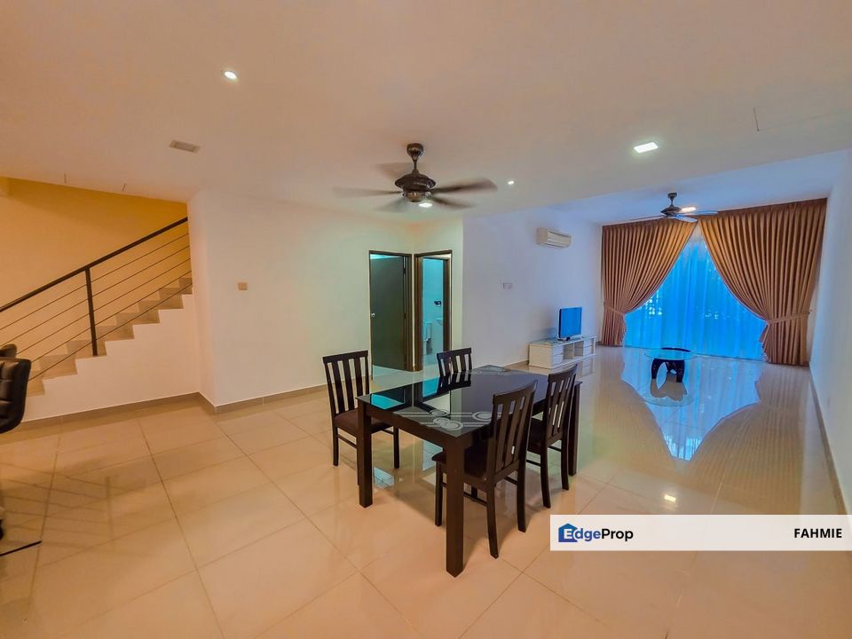 Lower floor. Tak mengadap rumah lain. Summer Homes. Taman Tasik Prima. Puchong., Selangor, Puchong
