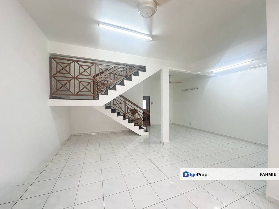 Murah. Seksyen 4 Tambahan. Bandar Baru Bangi. Bangi., Selangor, Bangi