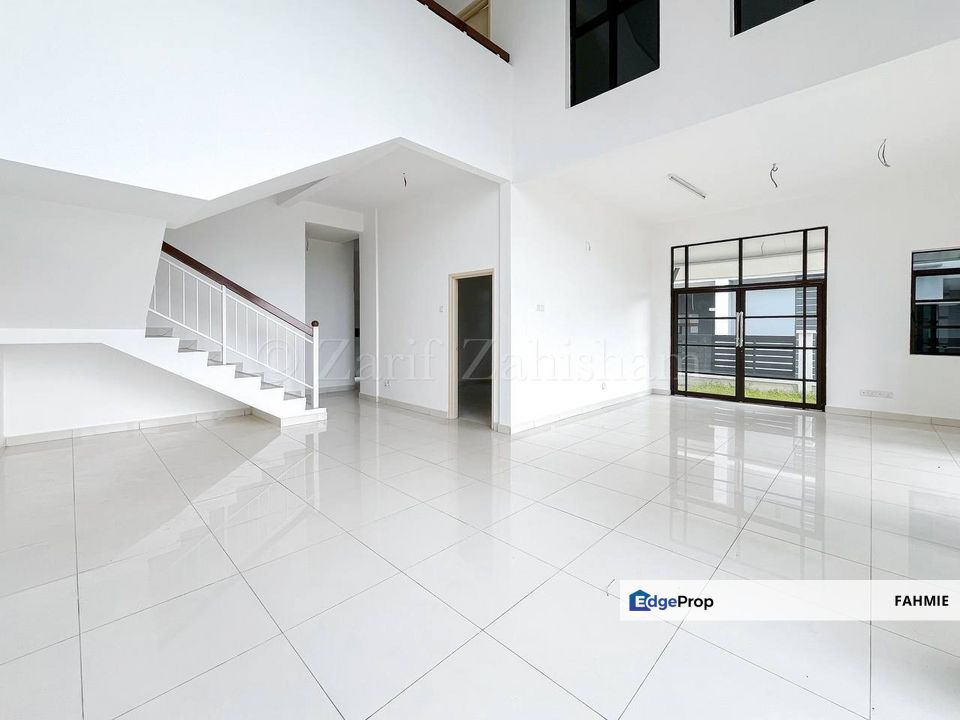 Facing lake & playground. Seksyen 3. Bandar Baru Bangi. Bangi. , Selangor, Bangi