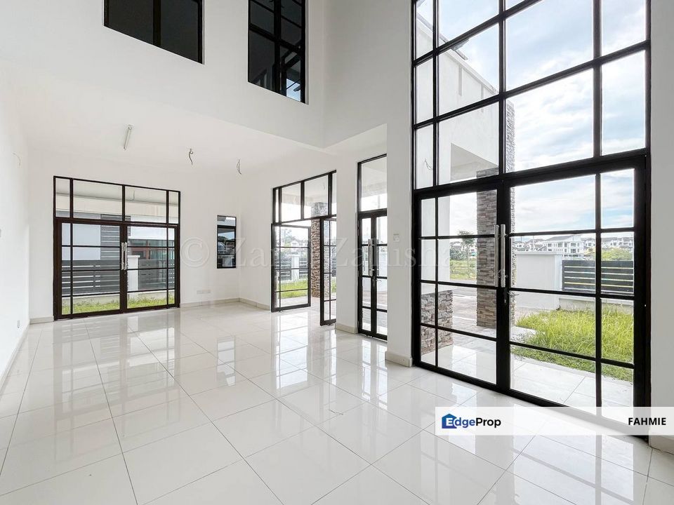 Facing lake & playground. Seksyen 3. Bandar Baru Bangi. Bangi. , Selangor, Bangi