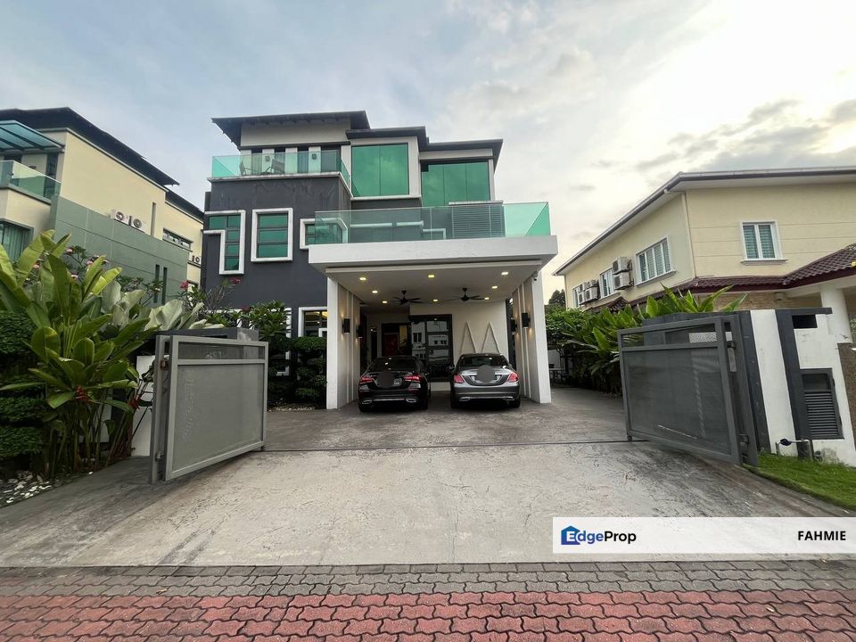 Fully renovated with pool. Freehold. Subang Heights East. Subang Jaya., Selangor, Subang Jaya