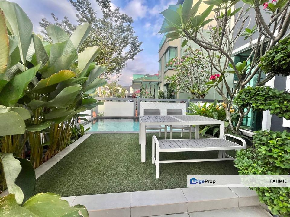 Fully renovated with pool. Freehold. Subang Heights East. Subang Jaya., Selangor, Subang Jaya