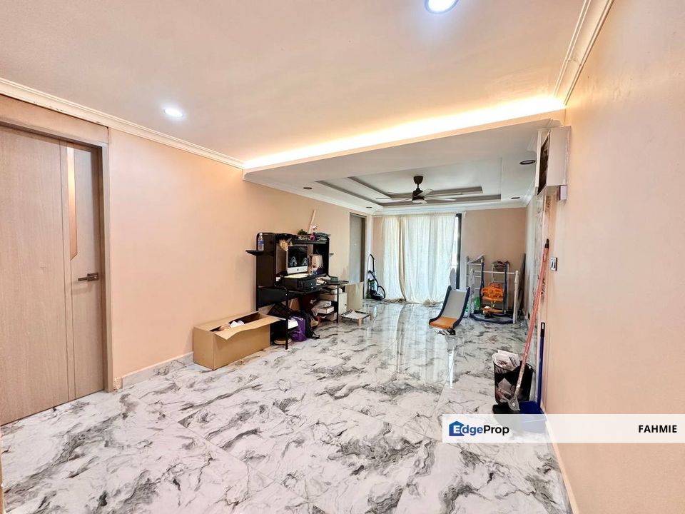 Corner lot. Fully renovated. Taman Dagang. Ampang. , Selangor, Ampang