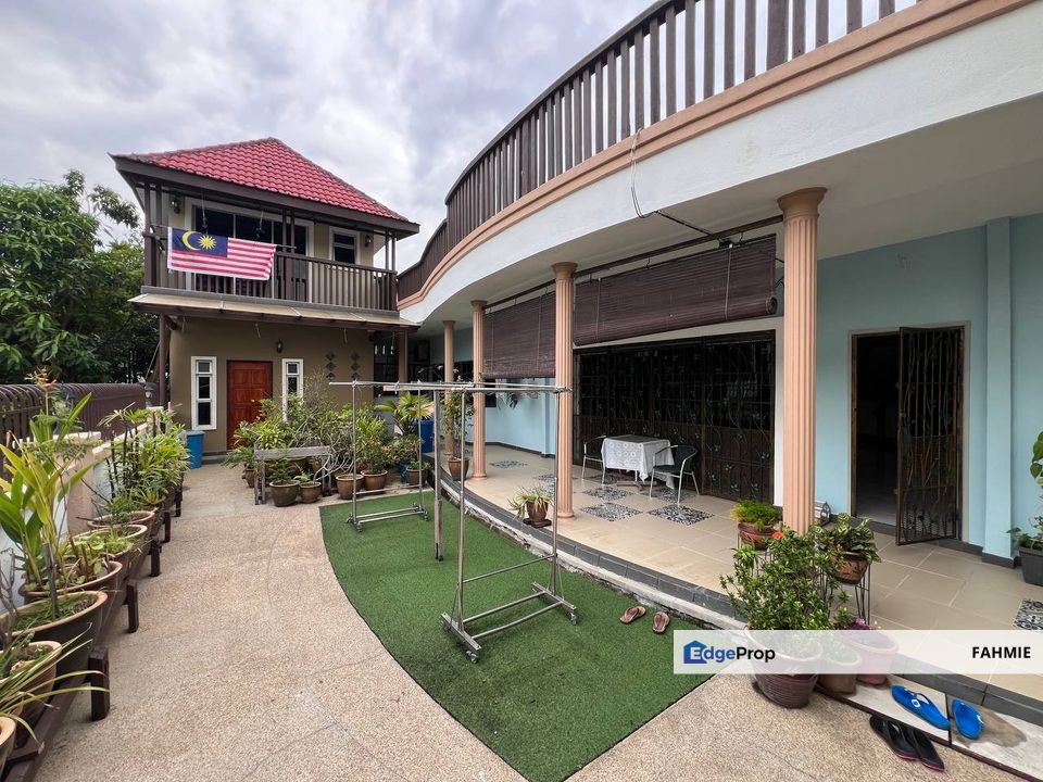 Fully renovated. Corner lot. Ampang Jaya. , Selangor, Ampang