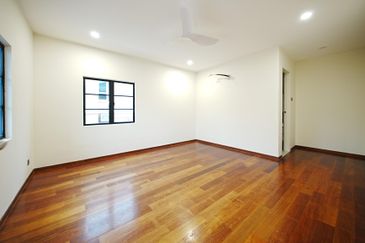 Bukit Suria Garden Village