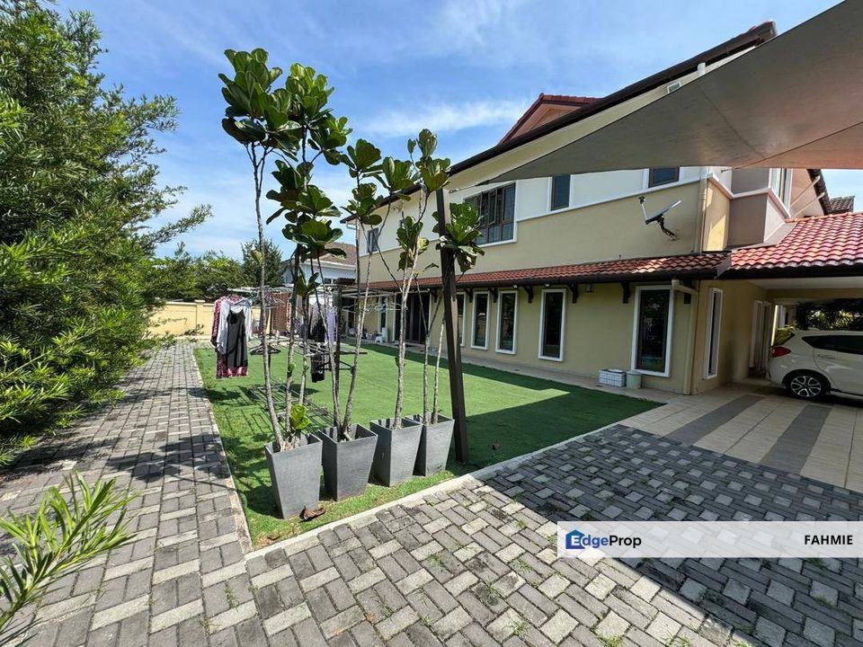 Fully renovated. Corner lot. Freehold. Taman Prima Saujana. Kajang. , Selangor, Kajang