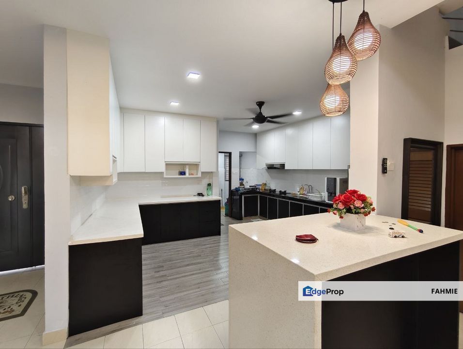 Fully renovated. End lot. Freehold. Andira. Denai Alam. Shah Alam. , Selangor, Shah Alam