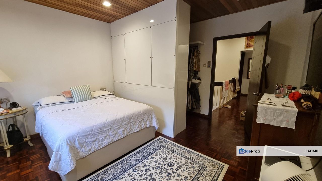 Fully renovated. Freehold. Batu 4 1/2. Jalan Ampang. , Kuala Lumpur, Ampang