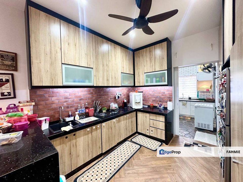 Fully renovated. Freehold. Evira. Warisan Puteri. Kota Warisan. Sepang. , Selangor, Sepang