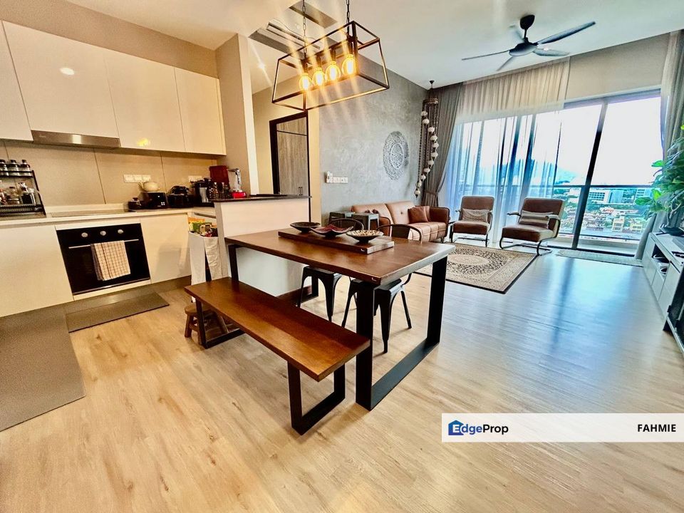 Fully renovated. Fully furnished. Non bumi lot. Astoria Residence. Ampang. , Selangor, Gombak